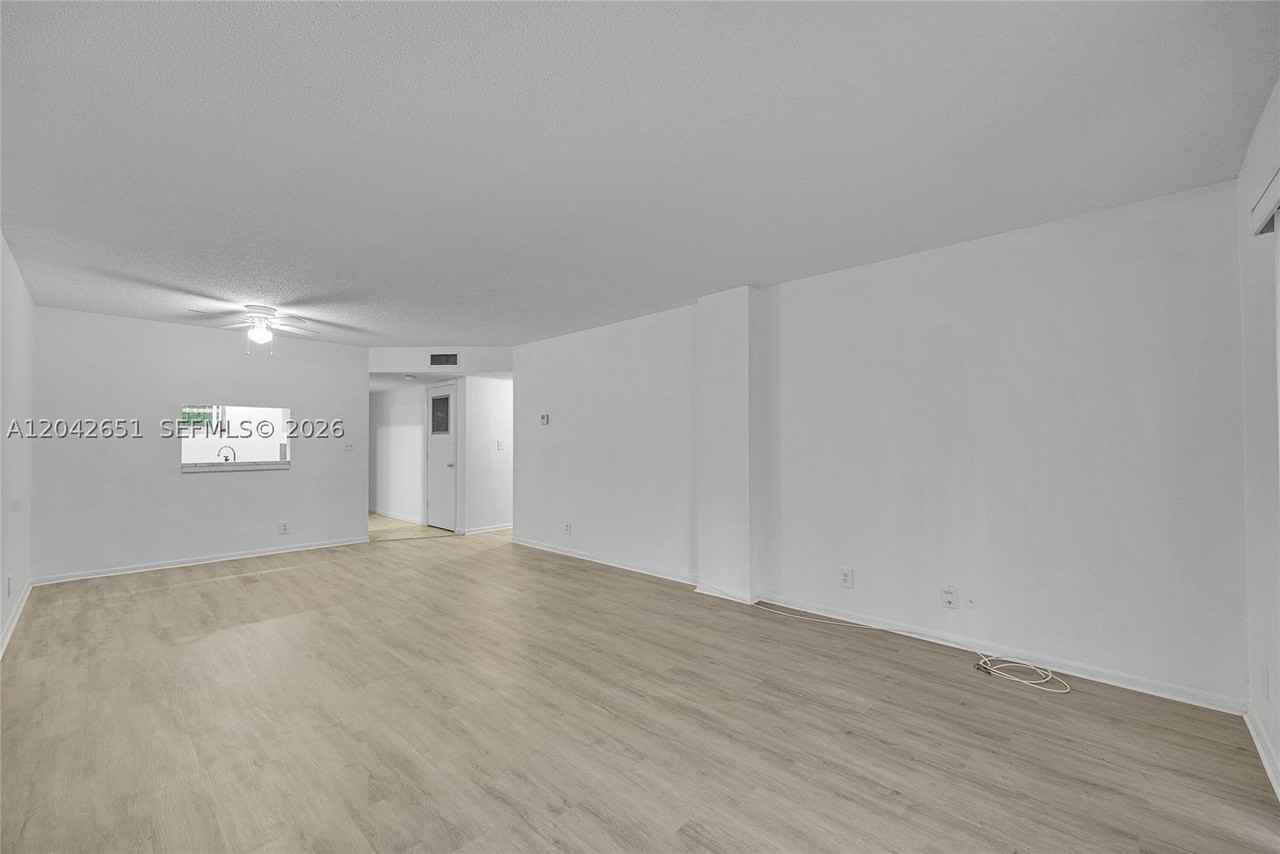 1200 Nw 87th Ave #410 - Photo 7 of 28