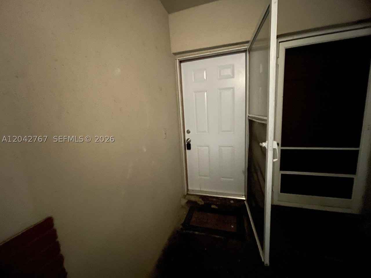 20490 Nw 7th Ave #5 - Photo 3 of 17