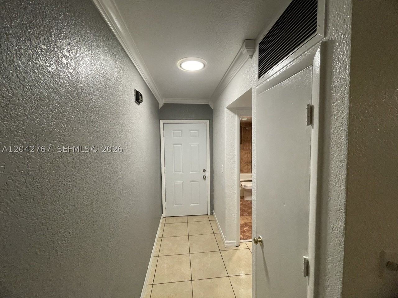 20490 Nw 7th Ave #5 - Photo 6 of 17