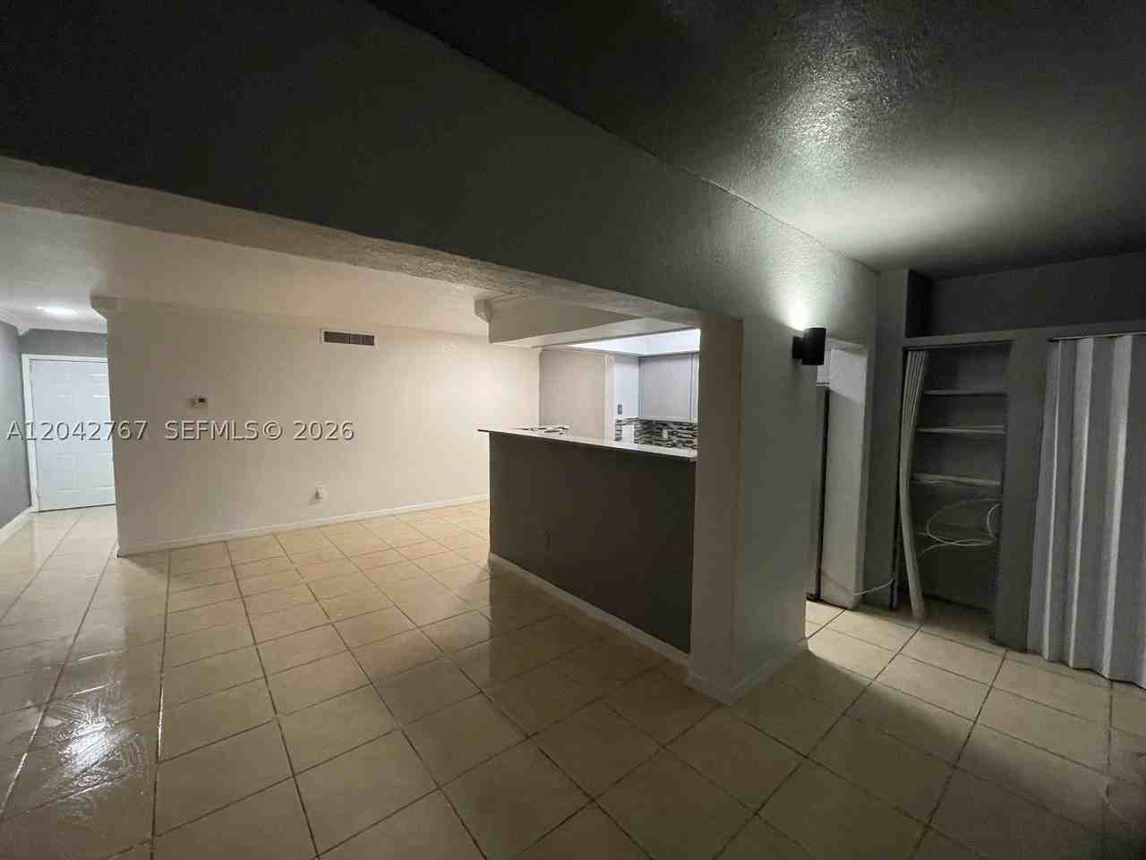 20490 Nw 7th Ave #5 - Photo 7 of 17
