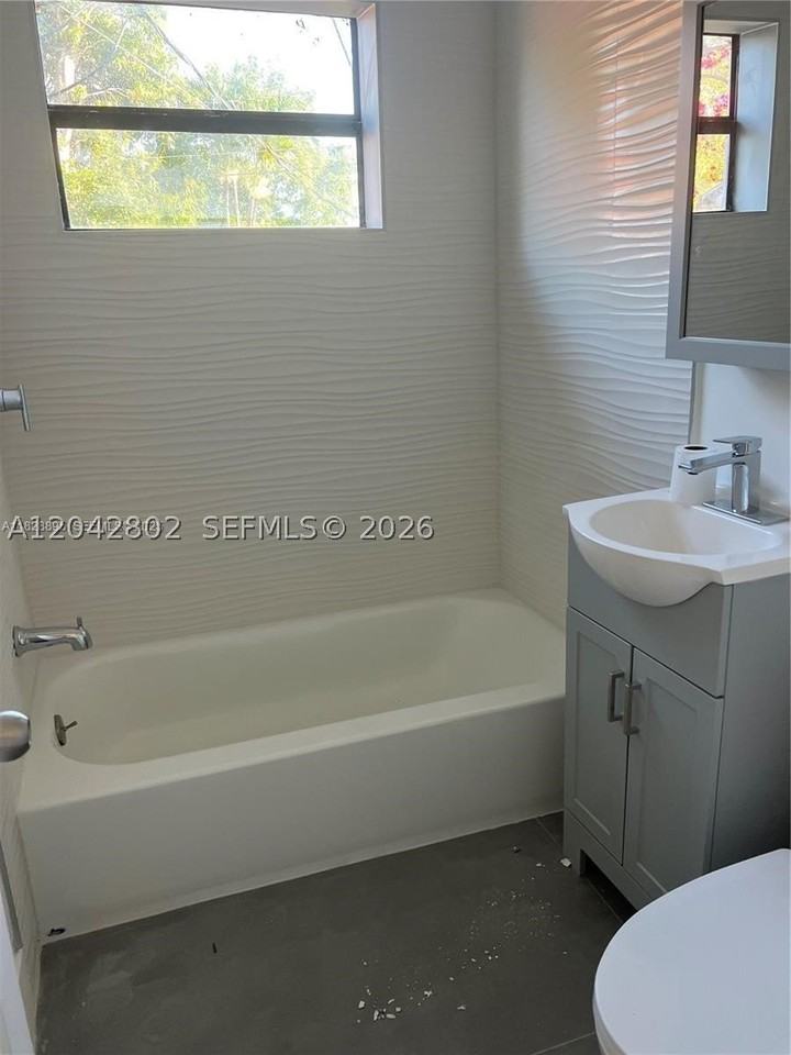 2126 Arthur St #1 - Photo 7 of 22
