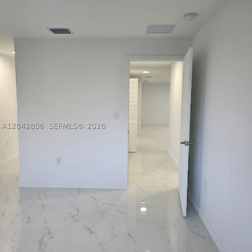 2729 Nw 44th St #2729 - Photo 6 of 12