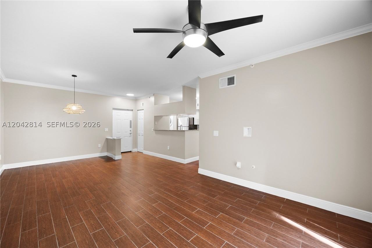 3102 Tuscany Way #3102 - Photo 3 of 38