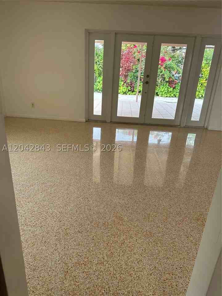 7931 Sw 13th Ter #7931 - Photo 2 of 24
