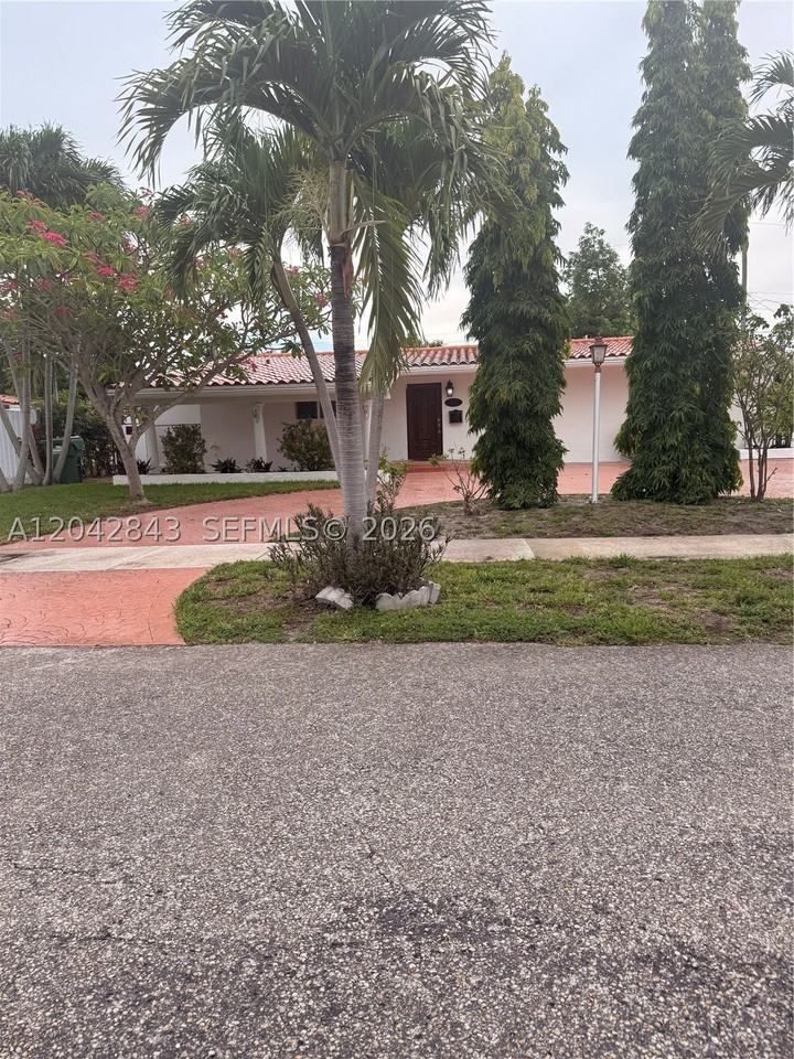 7931 Sw 13th Ter #7931 - Photo 7 of 24