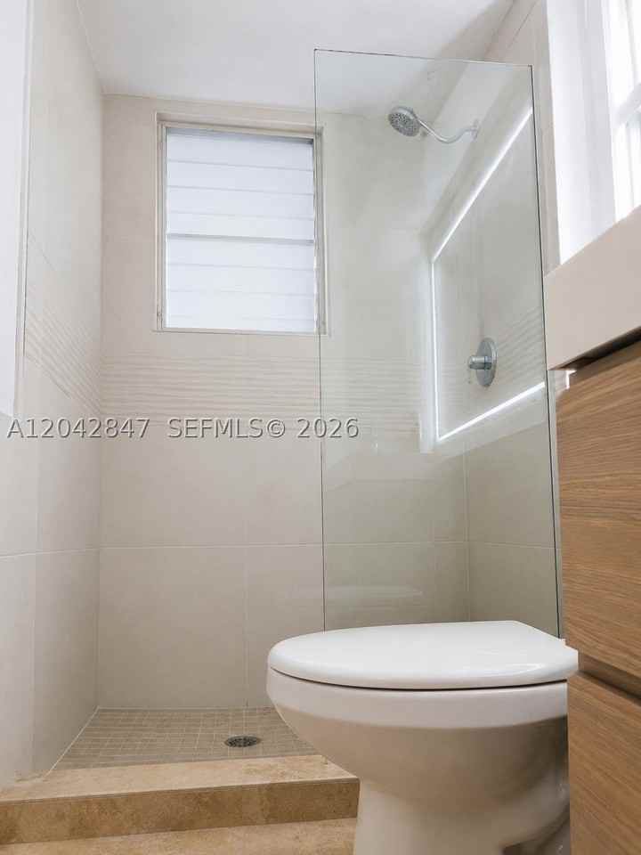 428 Nw 82nd Ter #426 - Photo 5 of 11