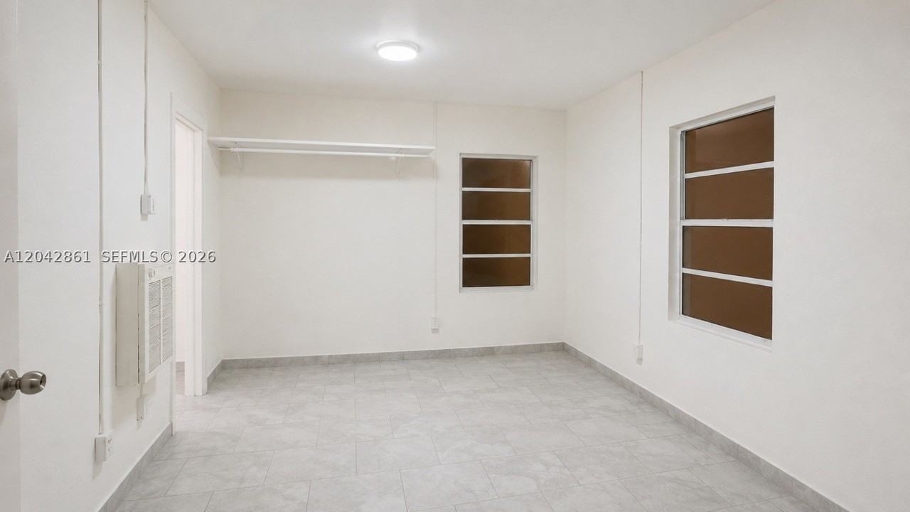 240 Sw 6th St #1 - Photo 2 of 4