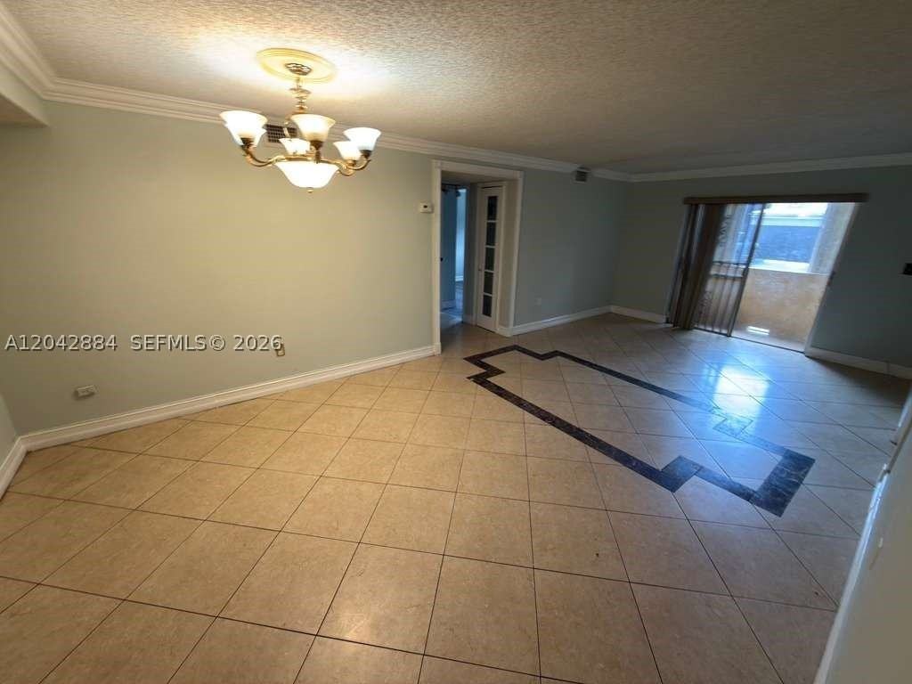 2735 W 52nd St #109 - Photo 4 of 10
