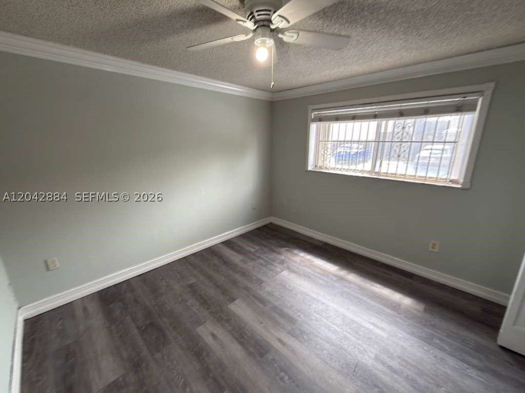 2735 W 52nd St #109 - Photo 7 of 10