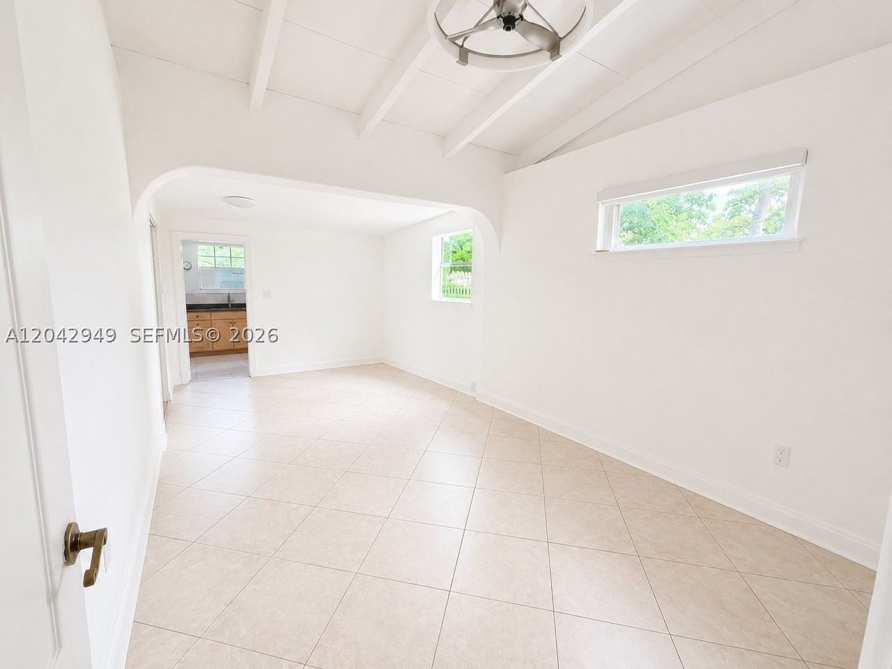 401 Nw 198th St - Photo 3 of 13