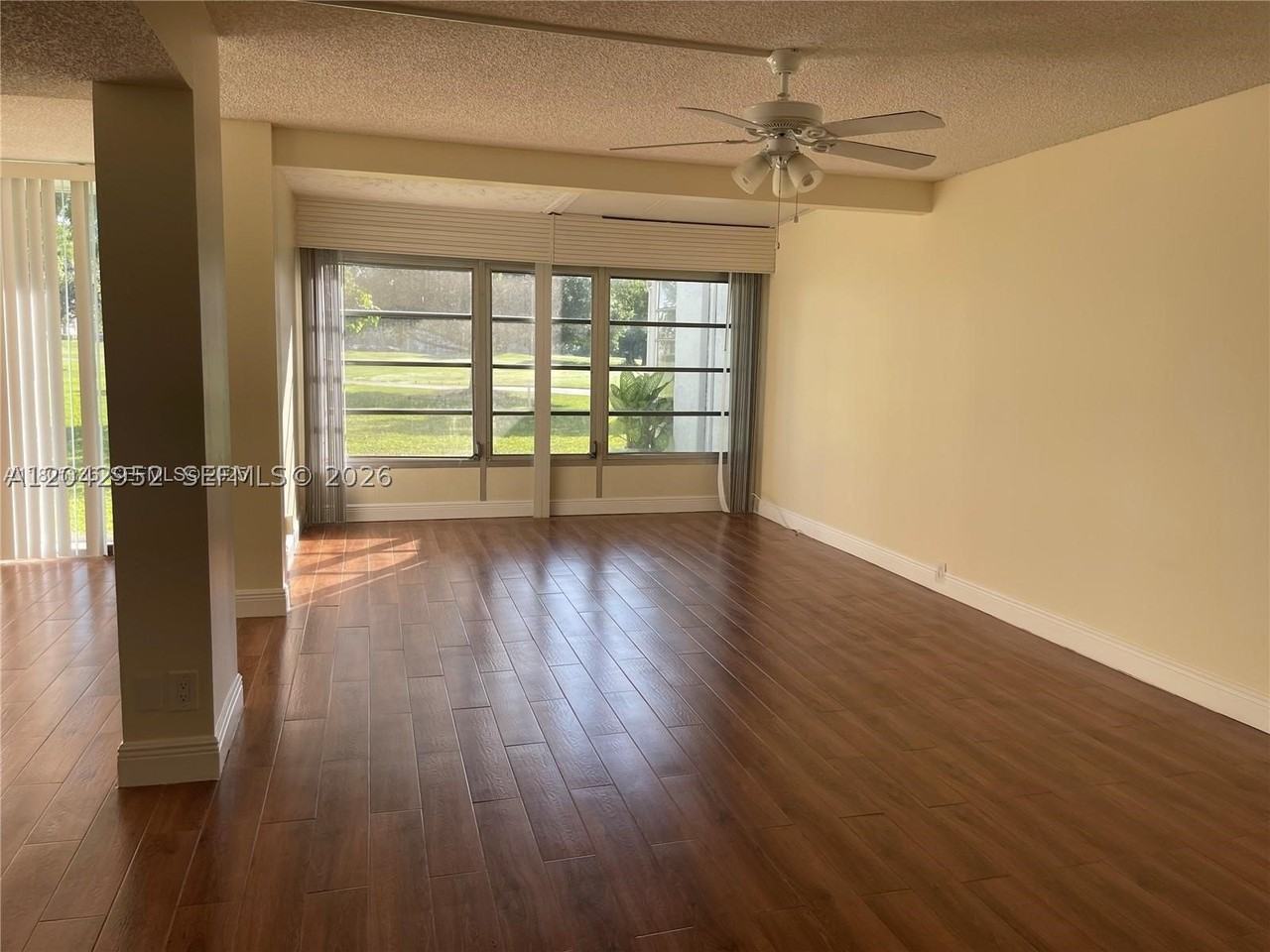 9401 Evergreen Pl #103 - Photo 4 of 28