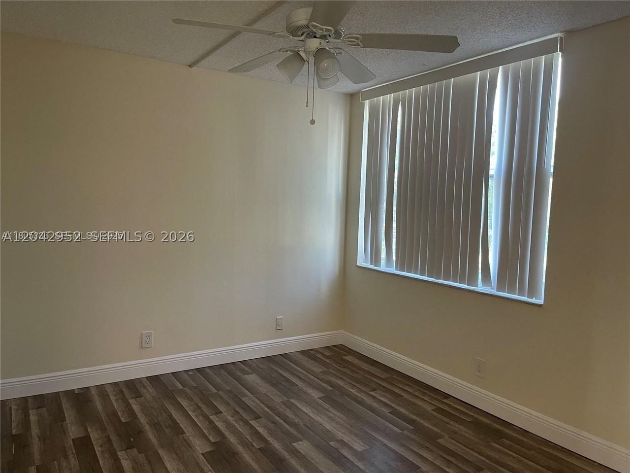 9401 Evergreen Pl #103 - Photo 6 of 28