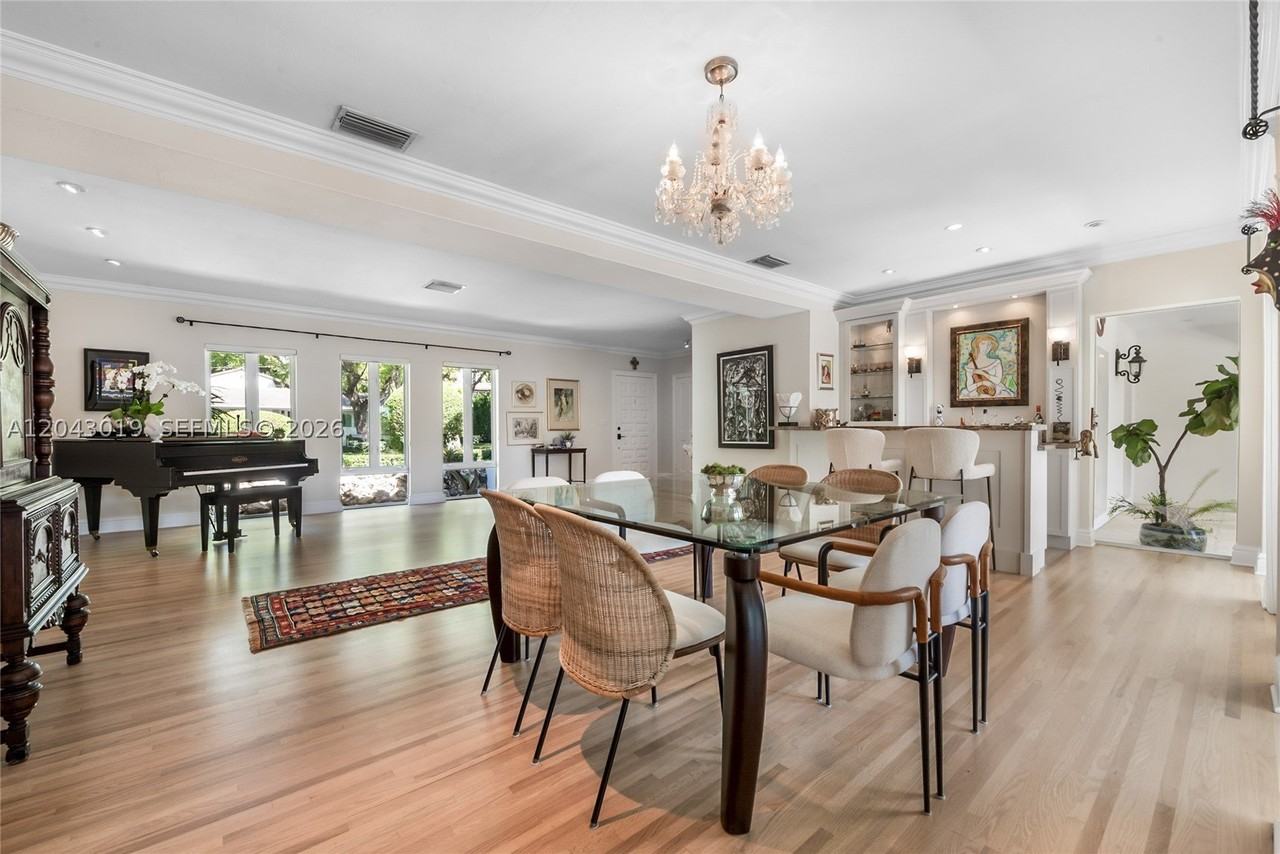 550 Jeronimo Dr - Photo 4 of 10