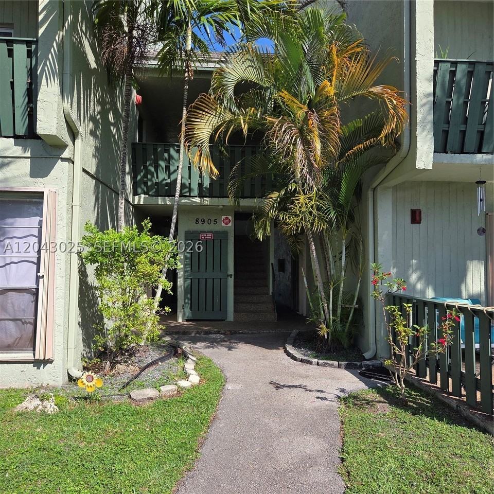 8905 Nw 28th Dr #B - Photo 2 of 22