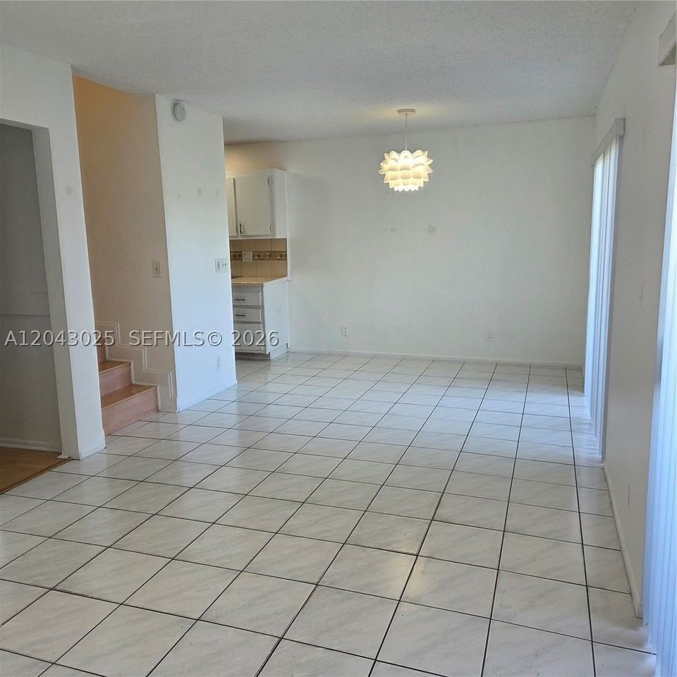8905 Nw 28th Dr #B - Photo 3 of 22