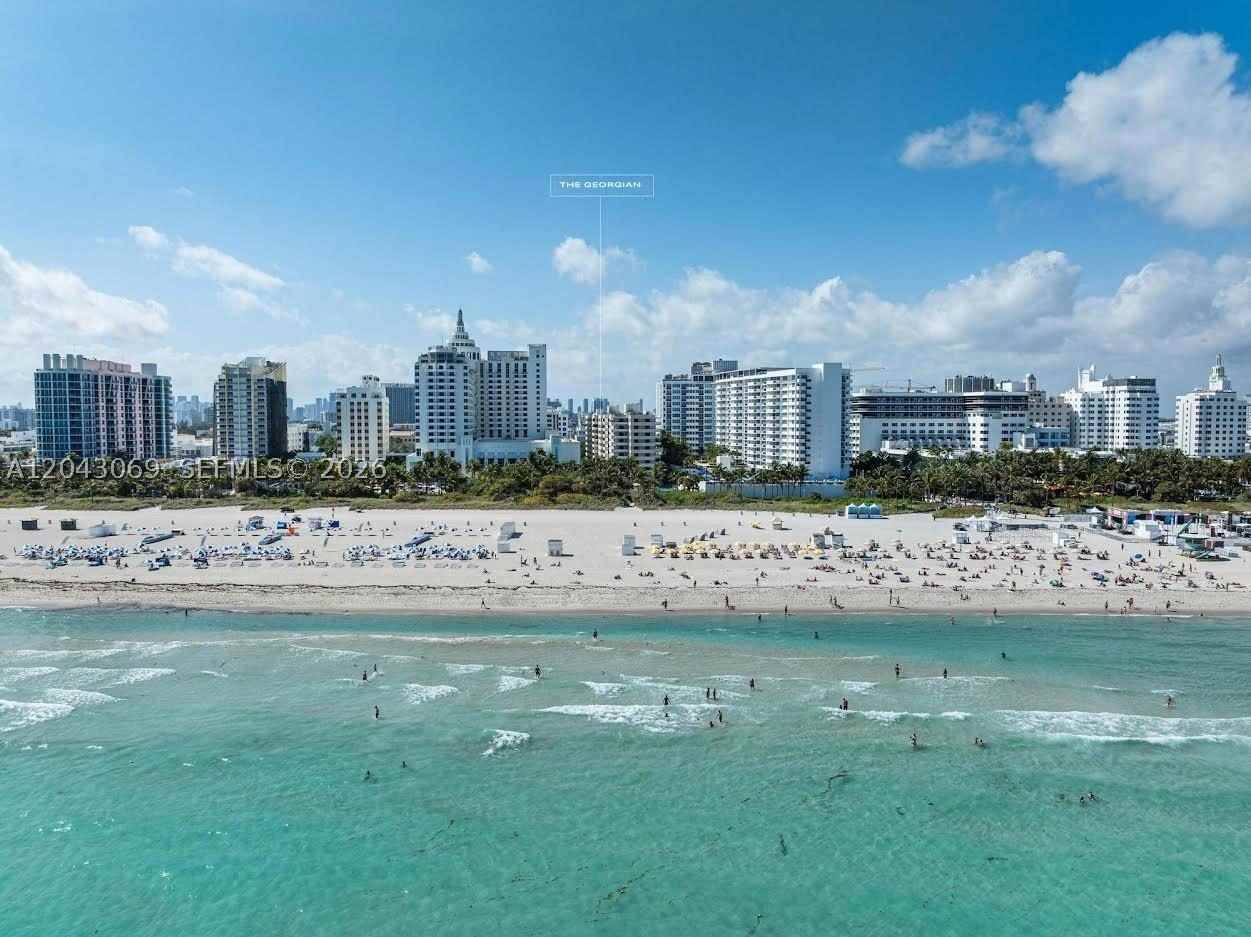 1623 Collins Ave