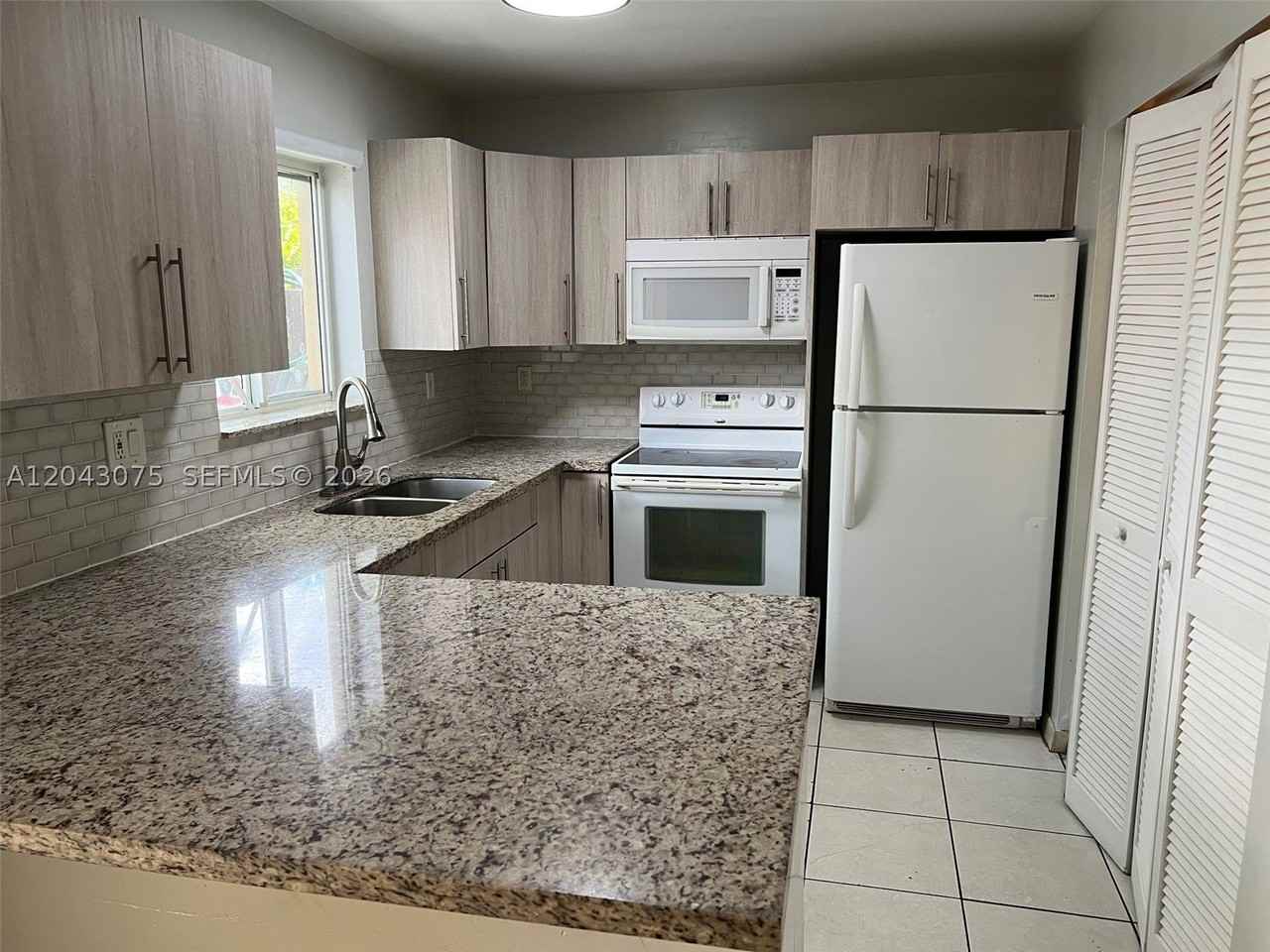 6975 Nw 173rd Dr #2007 - Photo 3 of 14