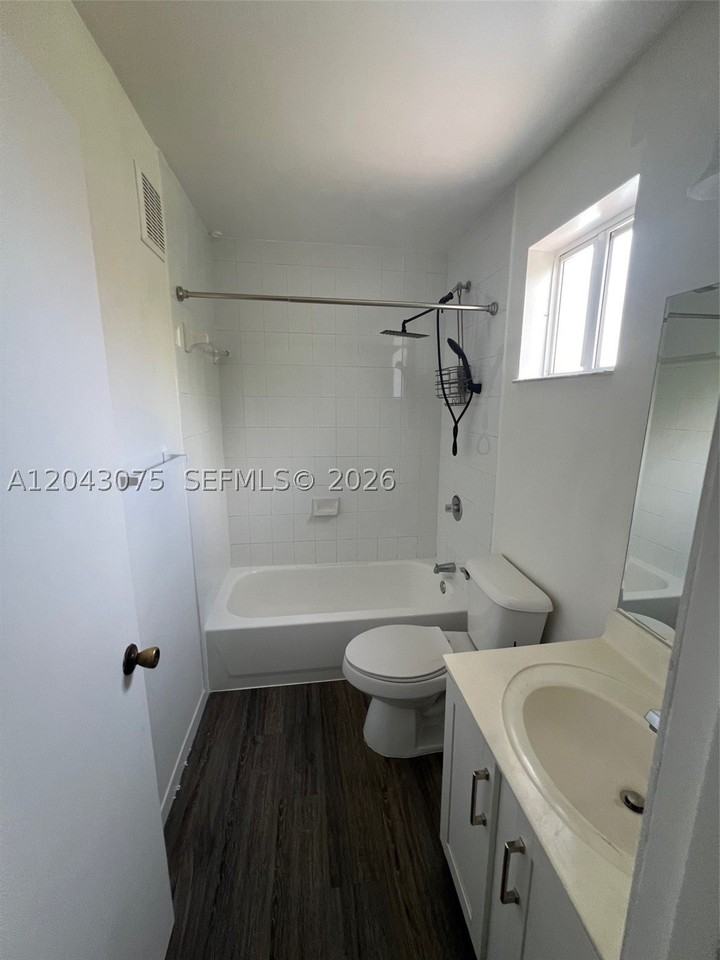 6975 Nw 173rd Dr #2007 - Photo 4 of 14