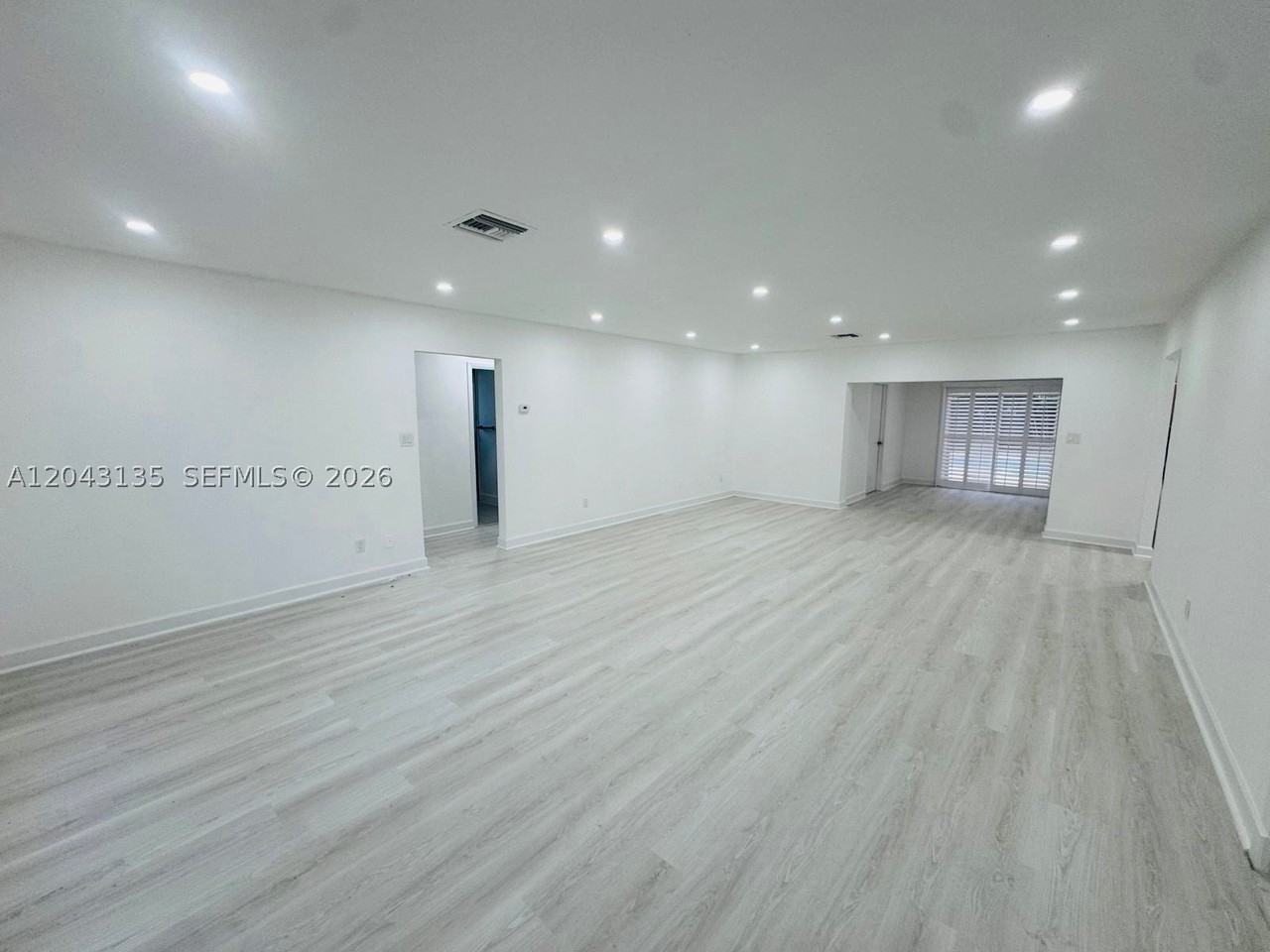 2271 Sw 30th Ter - Photo 4 of 28