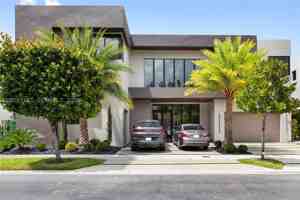 featured image of 10261 Nw 74th Ter #10261