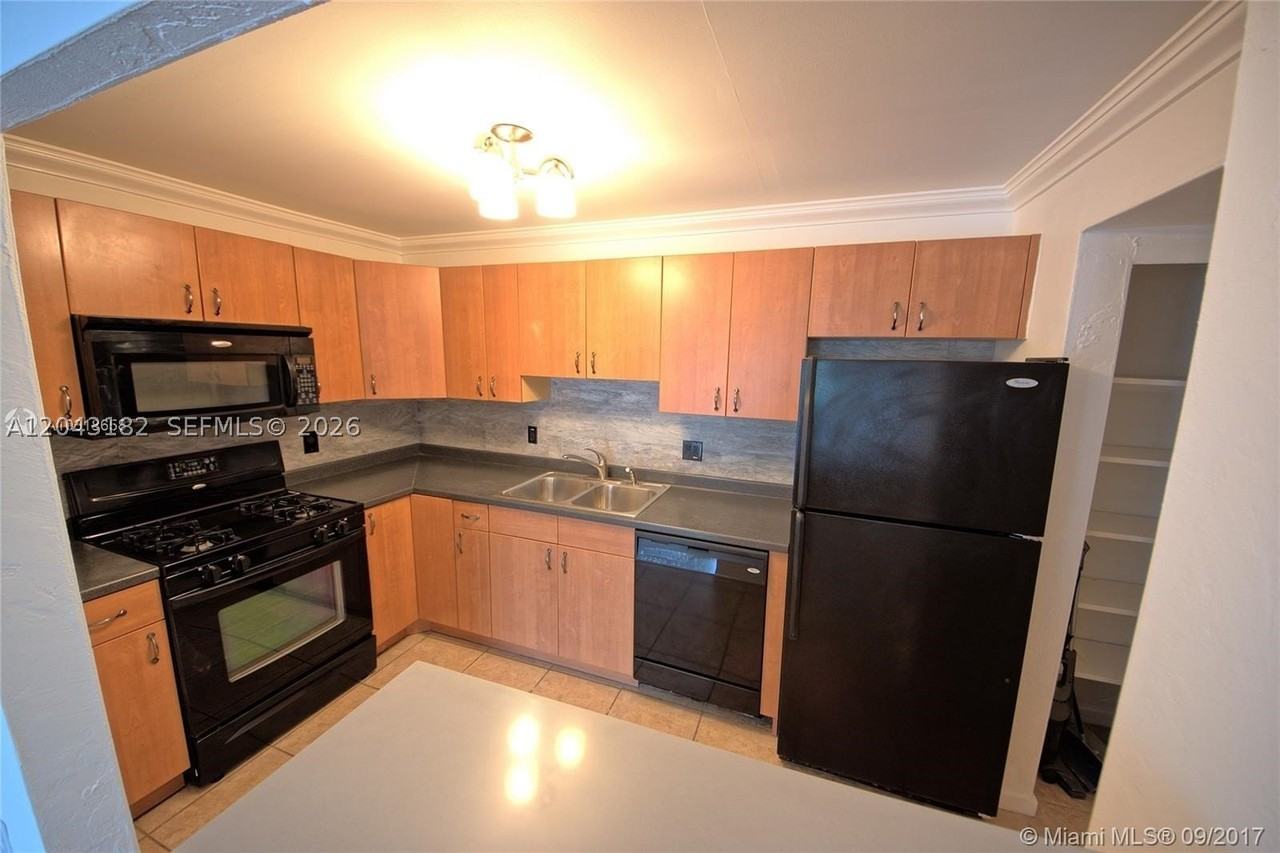 6900 N Kendall Dr #A209 - Photo 4 of 12