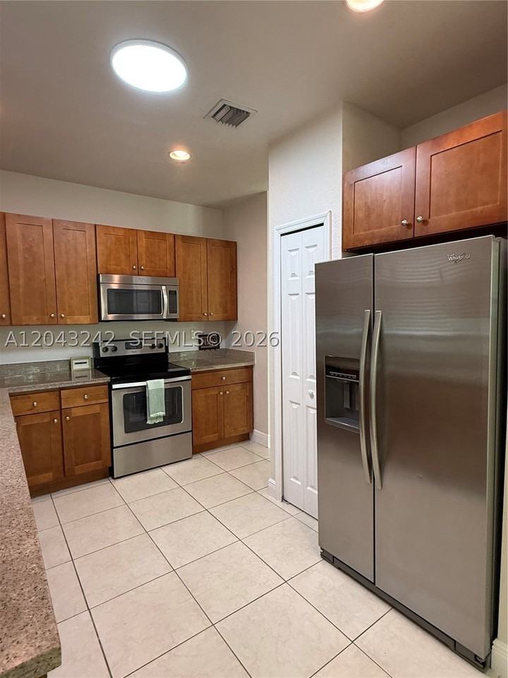 9762 Nw 8th Ter - Photo 3 of 24