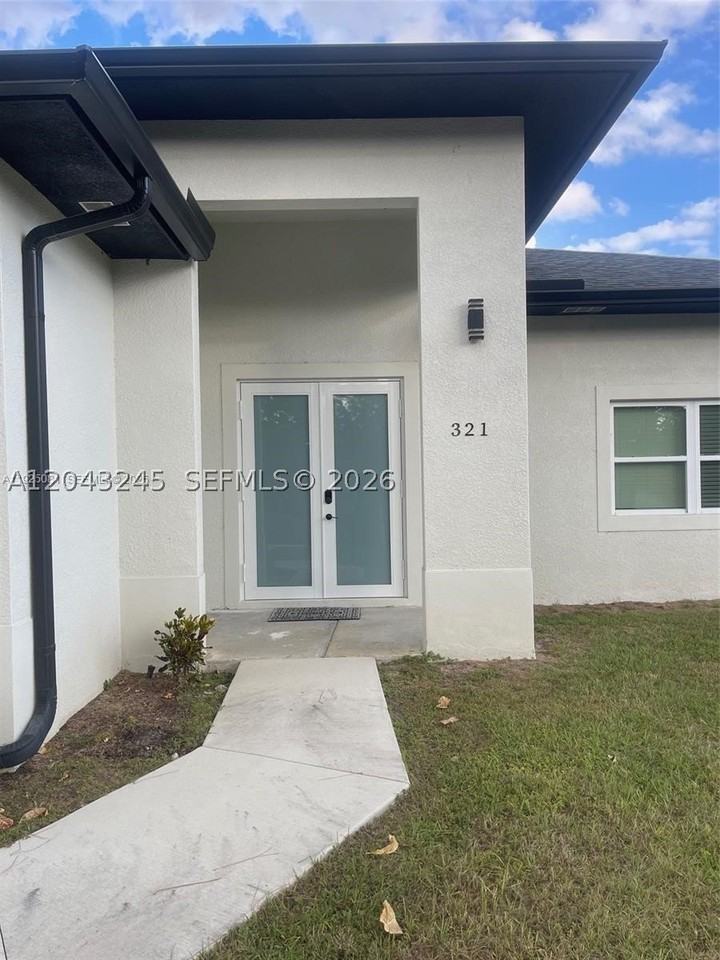 321 Briggs Ave S #0 - Photo 3 of 22