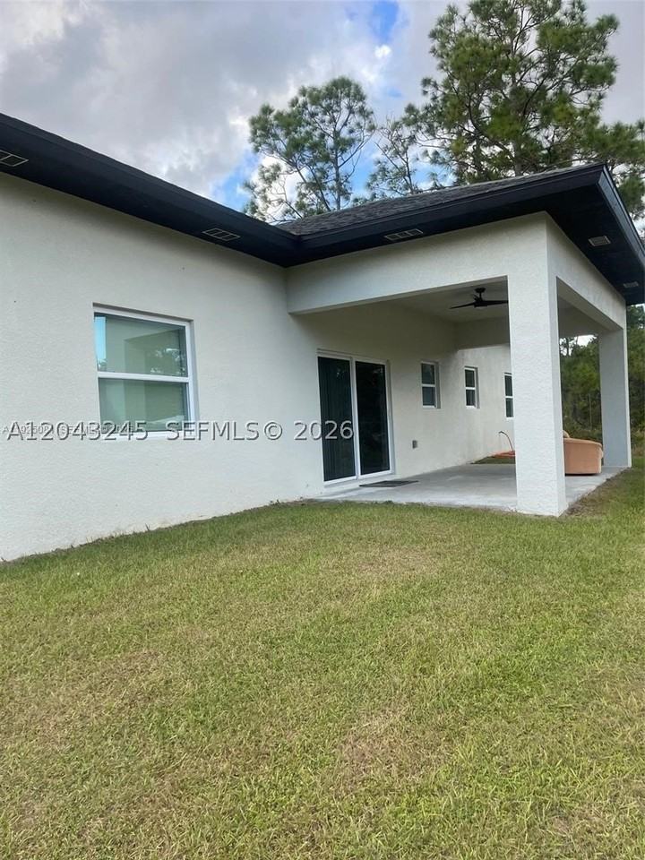 321 Briggs Ave S #0 - Photo 4 of 22