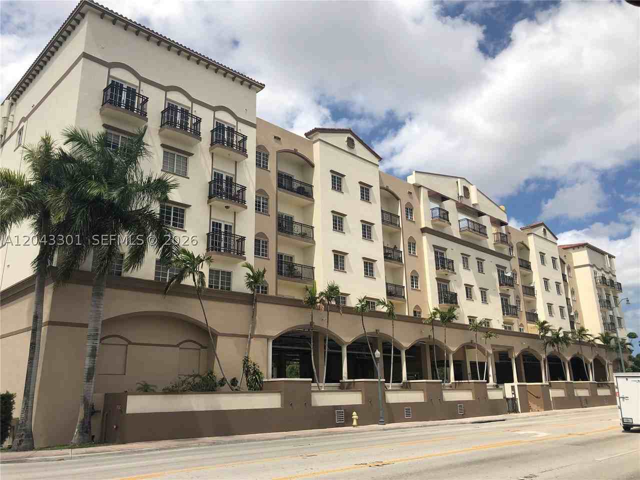 5271 Sw 8th St #216