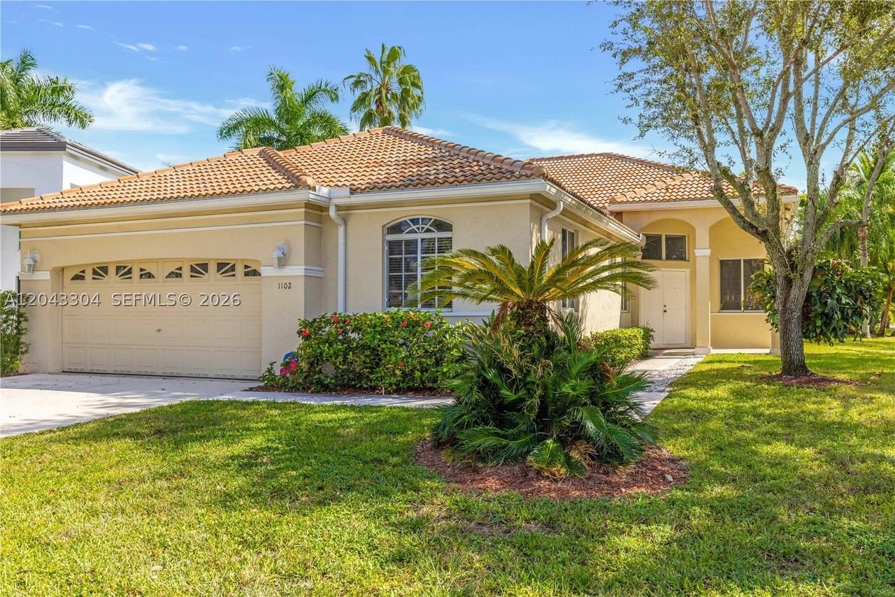 1102 Camellia Cir #1102