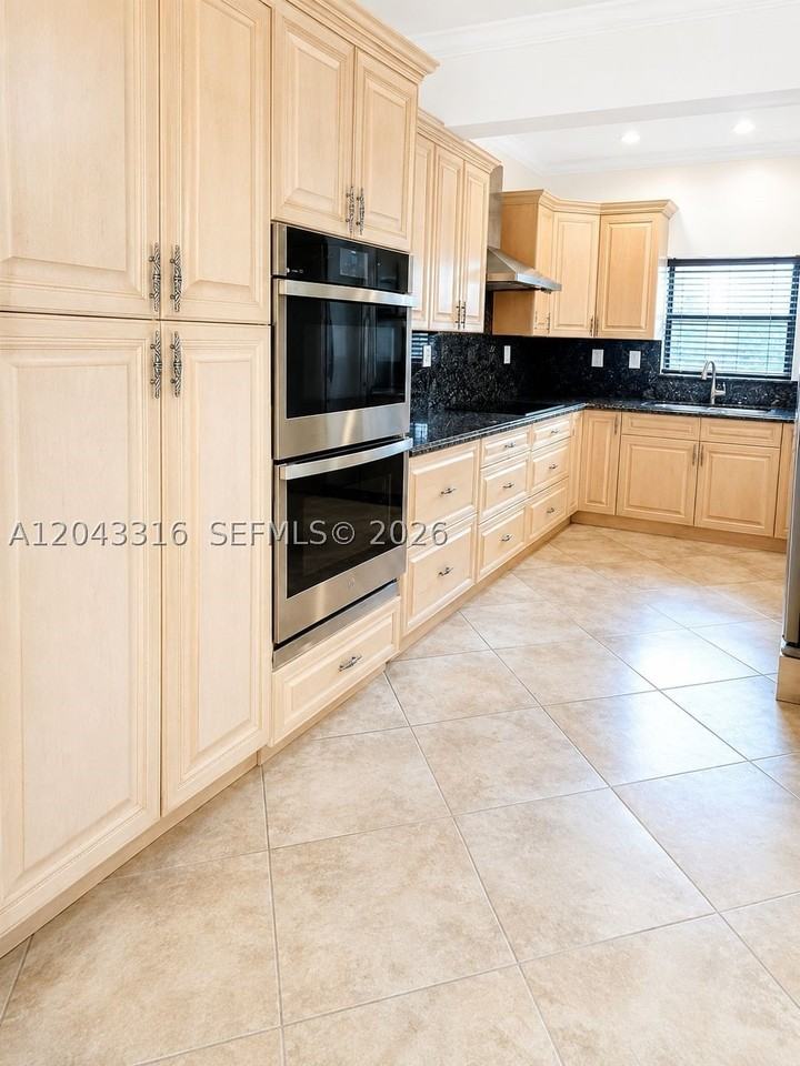 3701 Starboard Ave - Photo 3 of 19