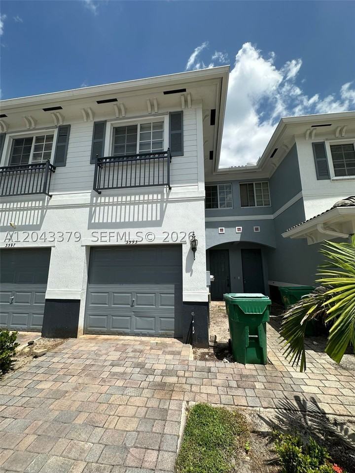 3595 Nw 13th St #3595 - Photo 4 of 12