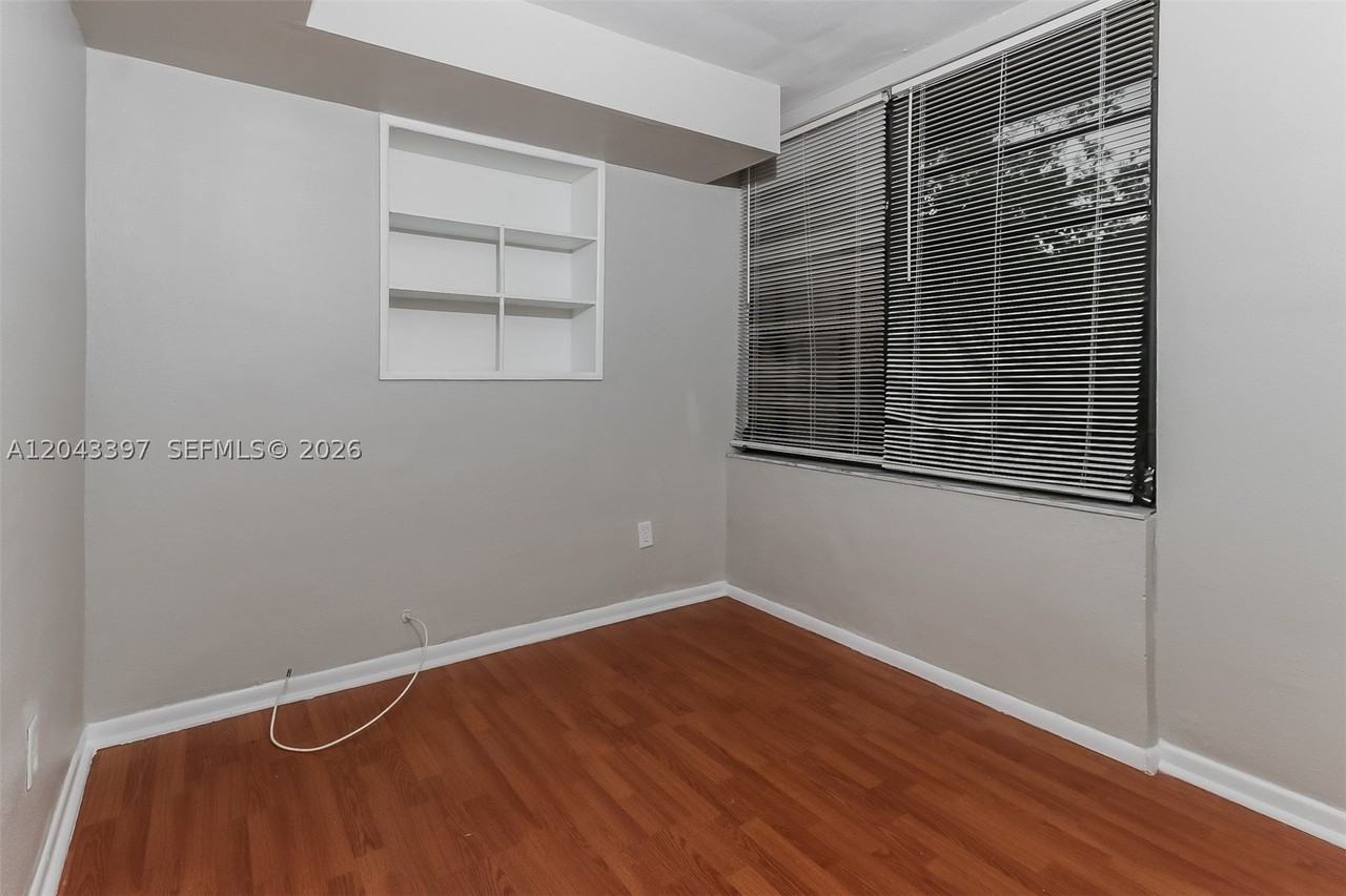 11823 Dahlia Dr - Photo 5 of 15