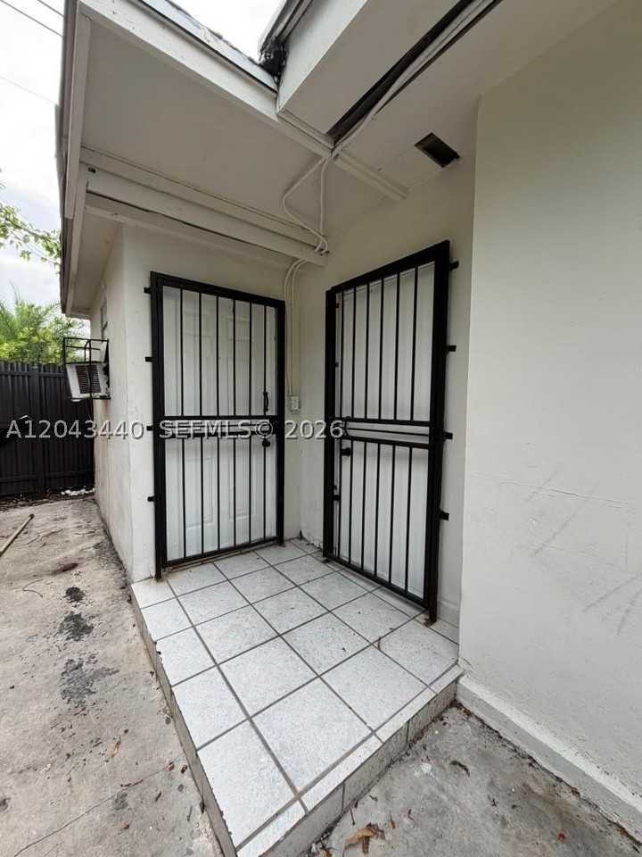 2137 Nw 1st Ter #BACK - Photo 6 of 9