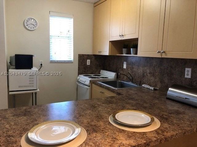 2385 Nw 11th St #A35 - Photo 4 of 15