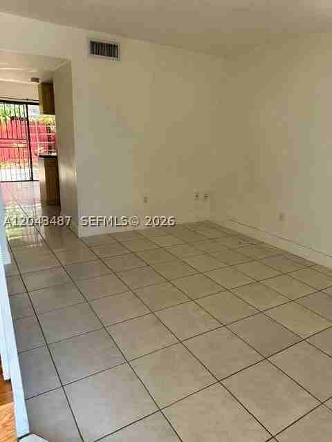 1819 Sw 107th Ave #1904 - Photo 4 of 15