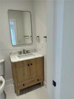 featured image of 951 E 32nd St