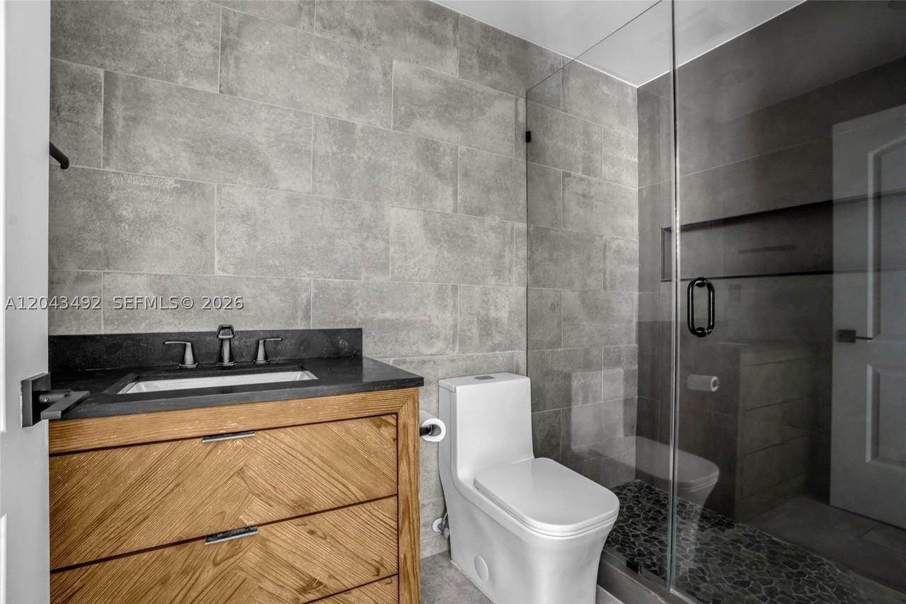 1231 Sorrento Dr #1231 - Photo 5 of 10