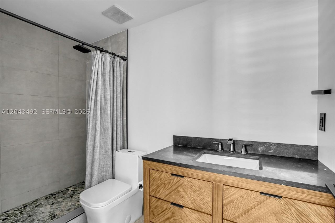 1231 Sorrento Dr #1231 - Photo 7 of 10