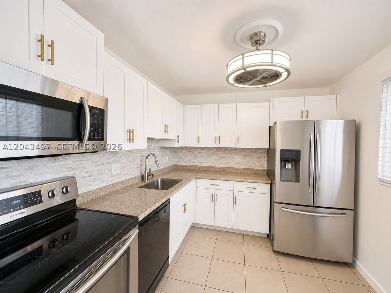 21121 Sw 85th Ave #111 - Photo 3 of 14