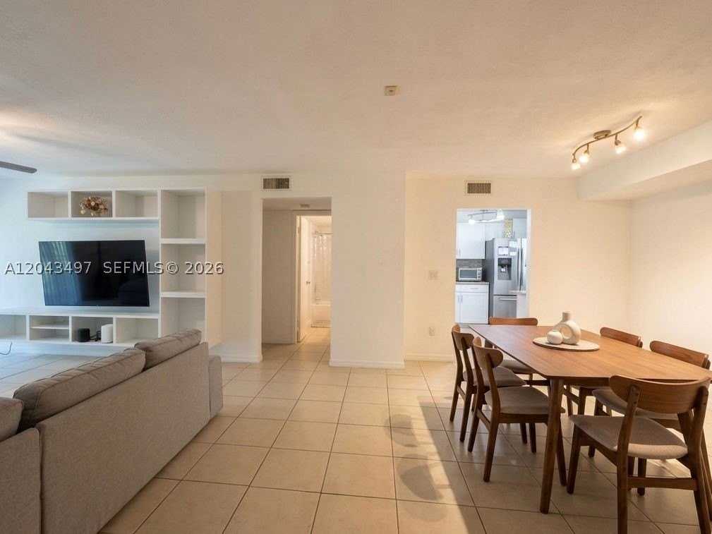 21121 Sw 85th Ave #111 - Photo 4 of 14