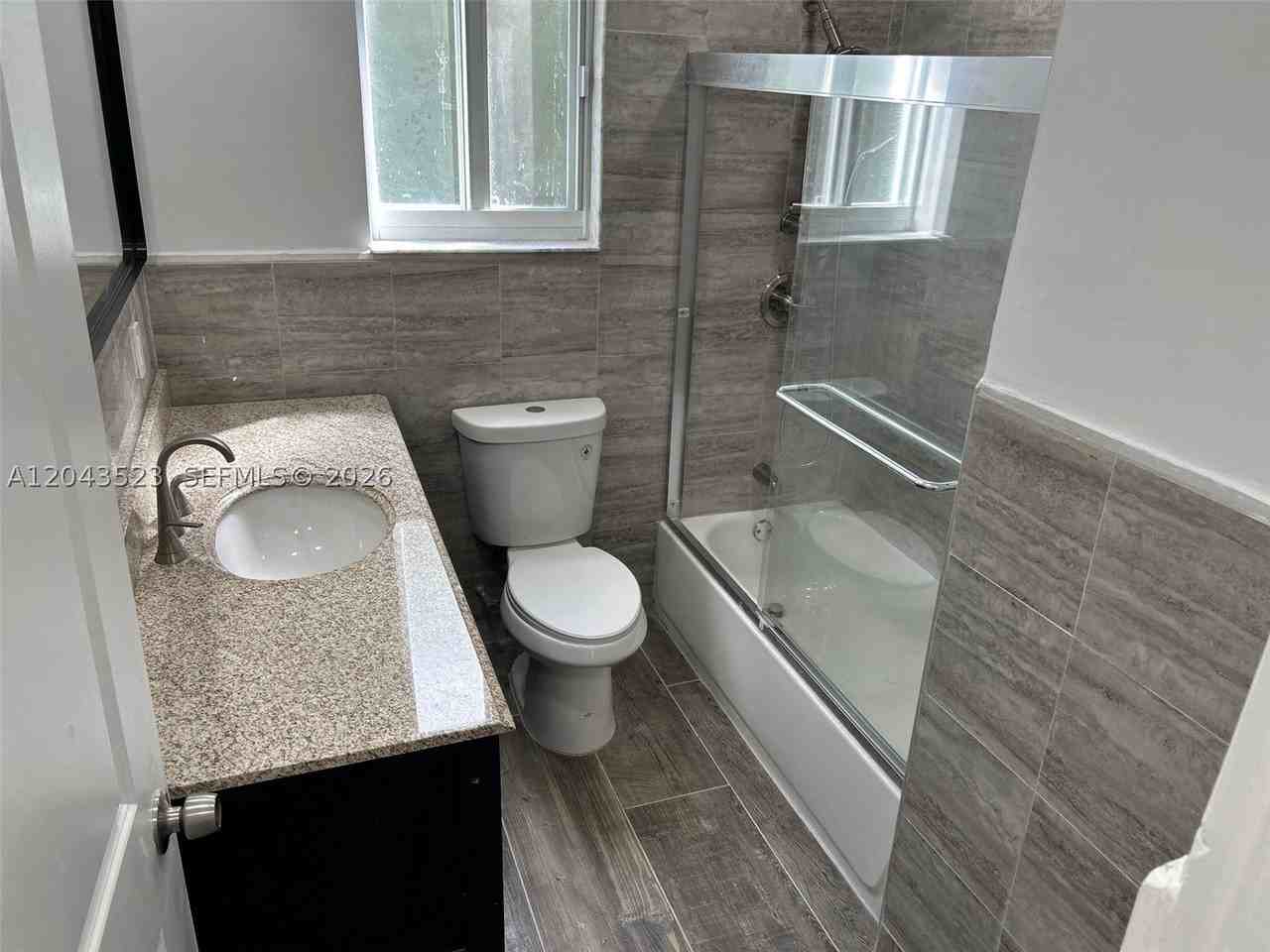 261 Nw 49th St #A - Photo 2 of 50