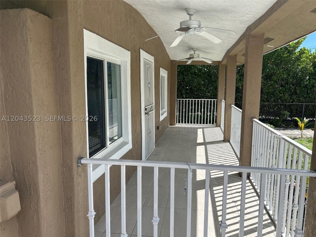 261 Nw 49th St #A - Photo 7 of 50