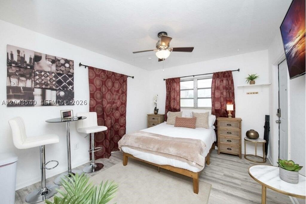 2721 Sw 30th Ave - Photo 5 of 9