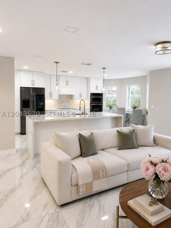 85 Gables Blvd - Photo 2 of 28