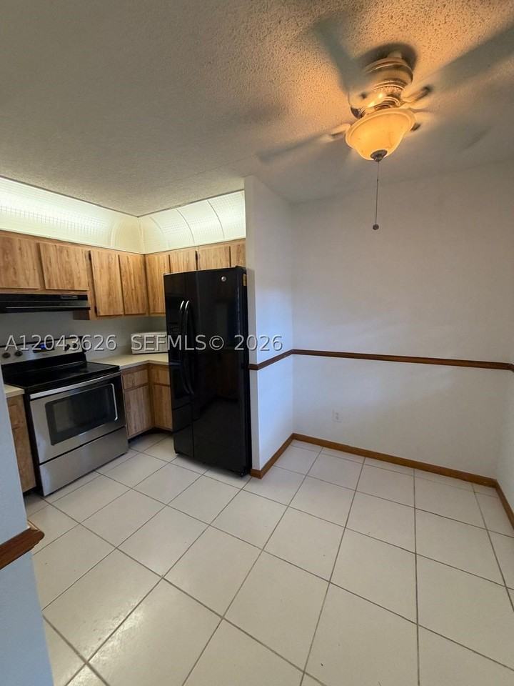 9643 Nw 4th St #5B - Photo 6 of 13