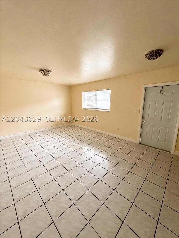 5912 Fillmore St #1-2 - Photo 5 of 16