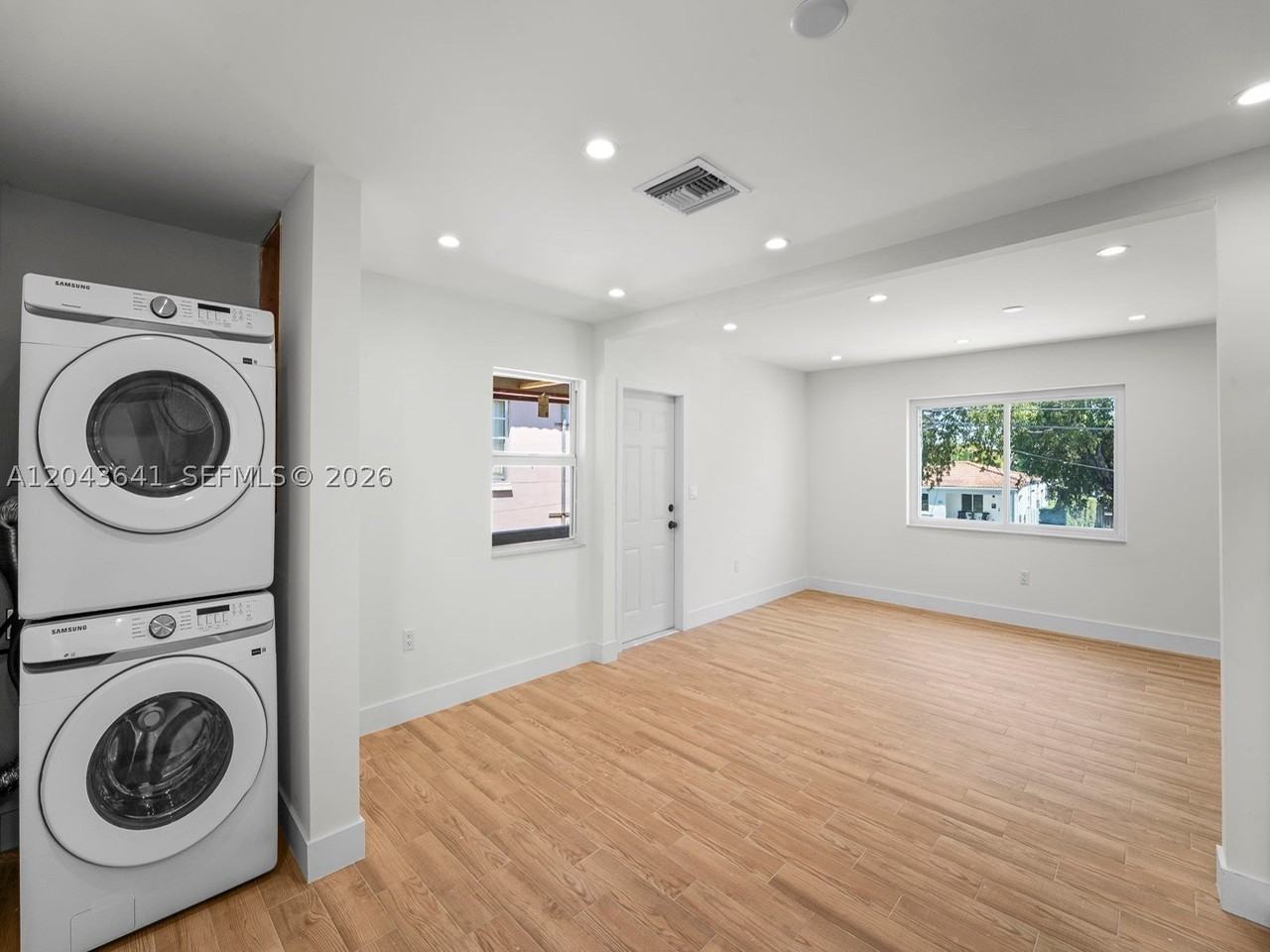 238 Nw 41st Ave #0 - Photo 6 of 22