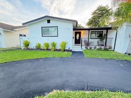 featured image of 1912 N 42nd Ave