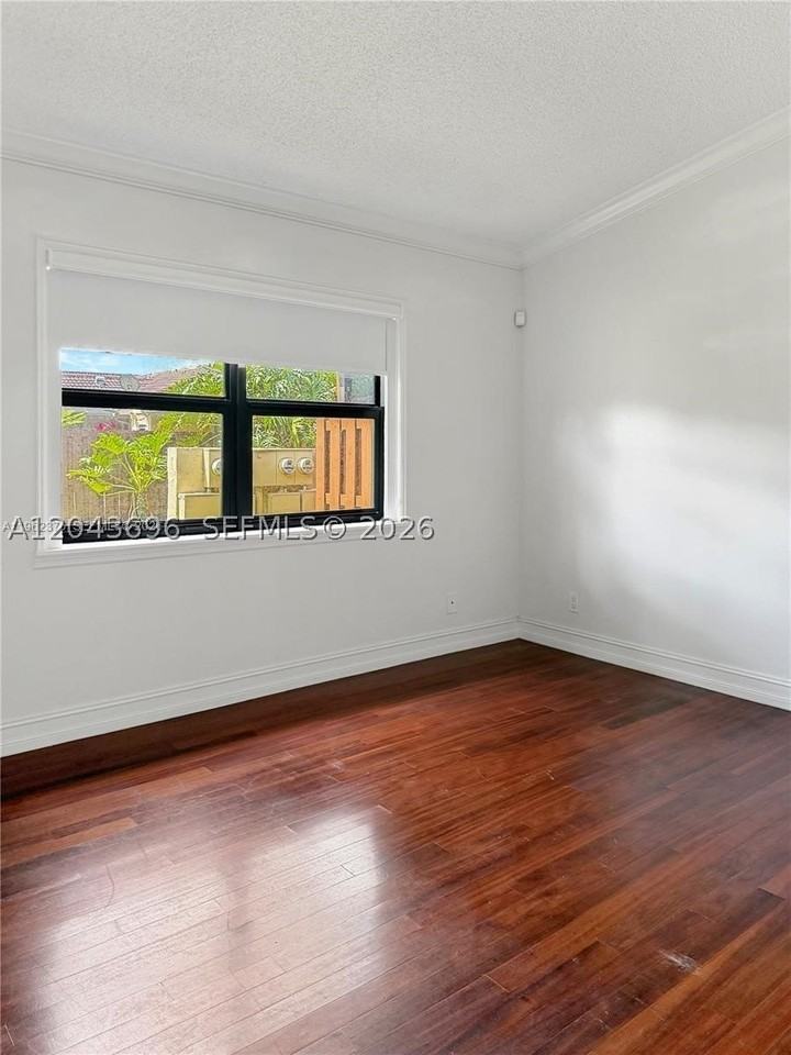 6012 Nw 172nd Terrace Cir - Photo 5 of 11